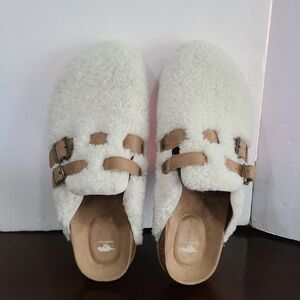 Rocket Dog Abel Cozy White Shearling Slippers with Tan Straps Womens Sz.11